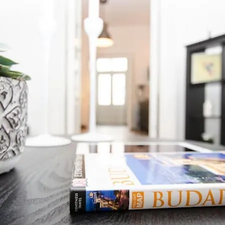 Opera Experience Apartment Budapest